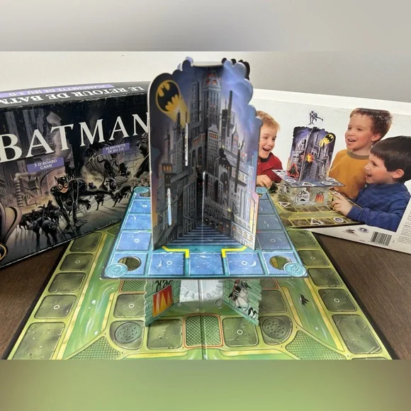 1992 Tim‎ Burton Batman returns 3-D board game (incomplete) - read description - Picture 4 of 8